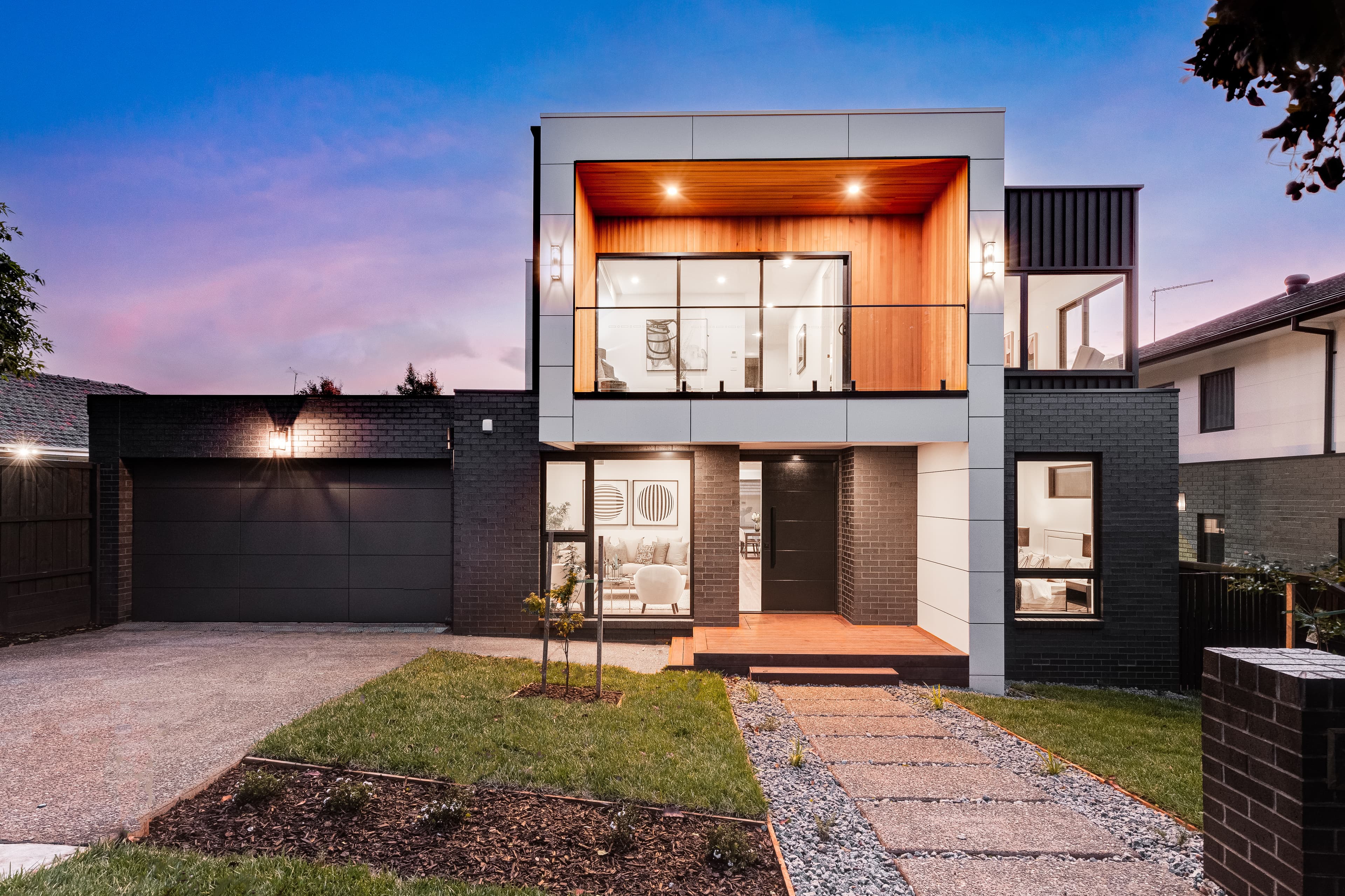 7 Luxury Townhouses - Image 1