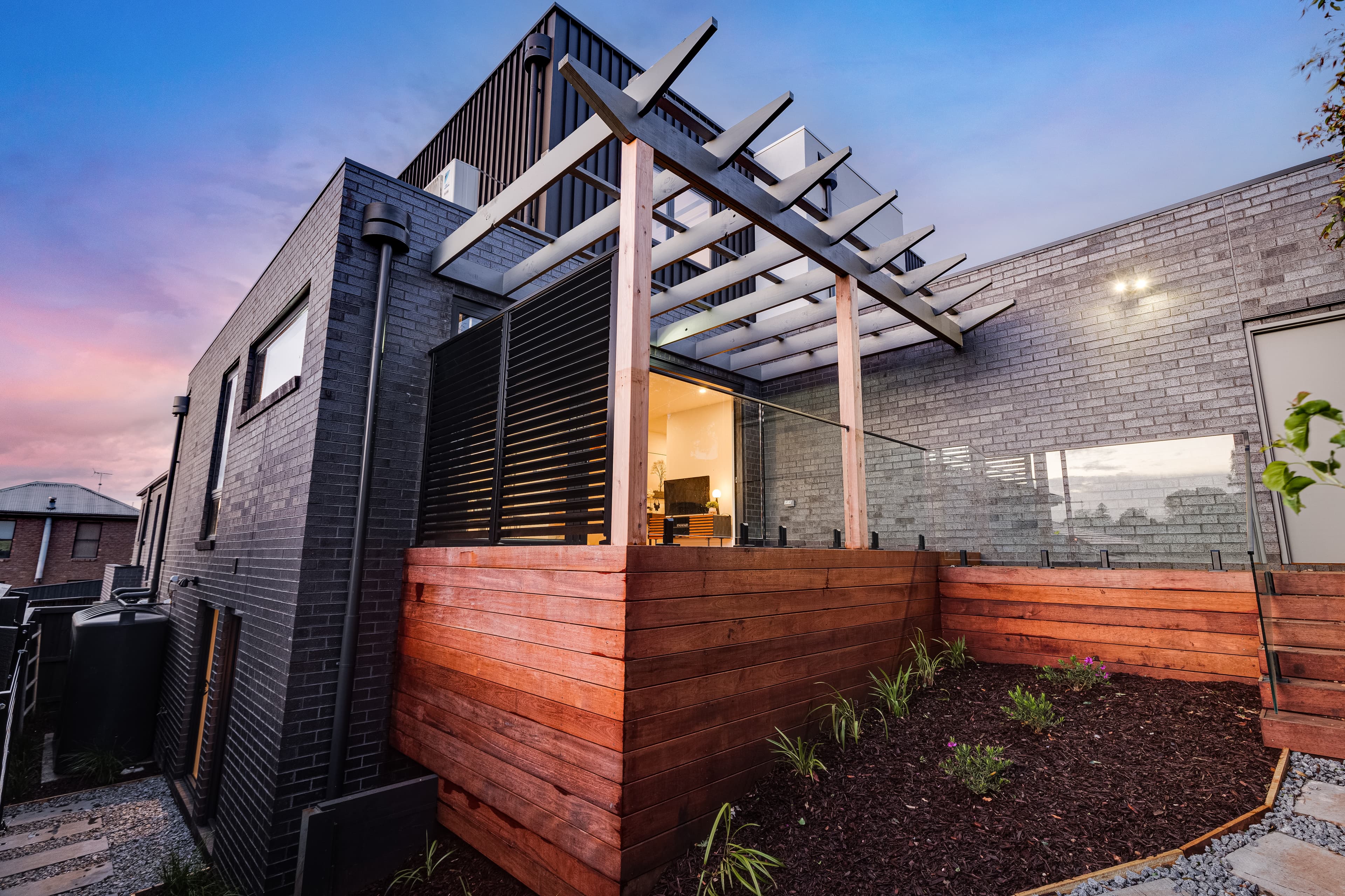 7 Luxury Townhouses thumbnail 2