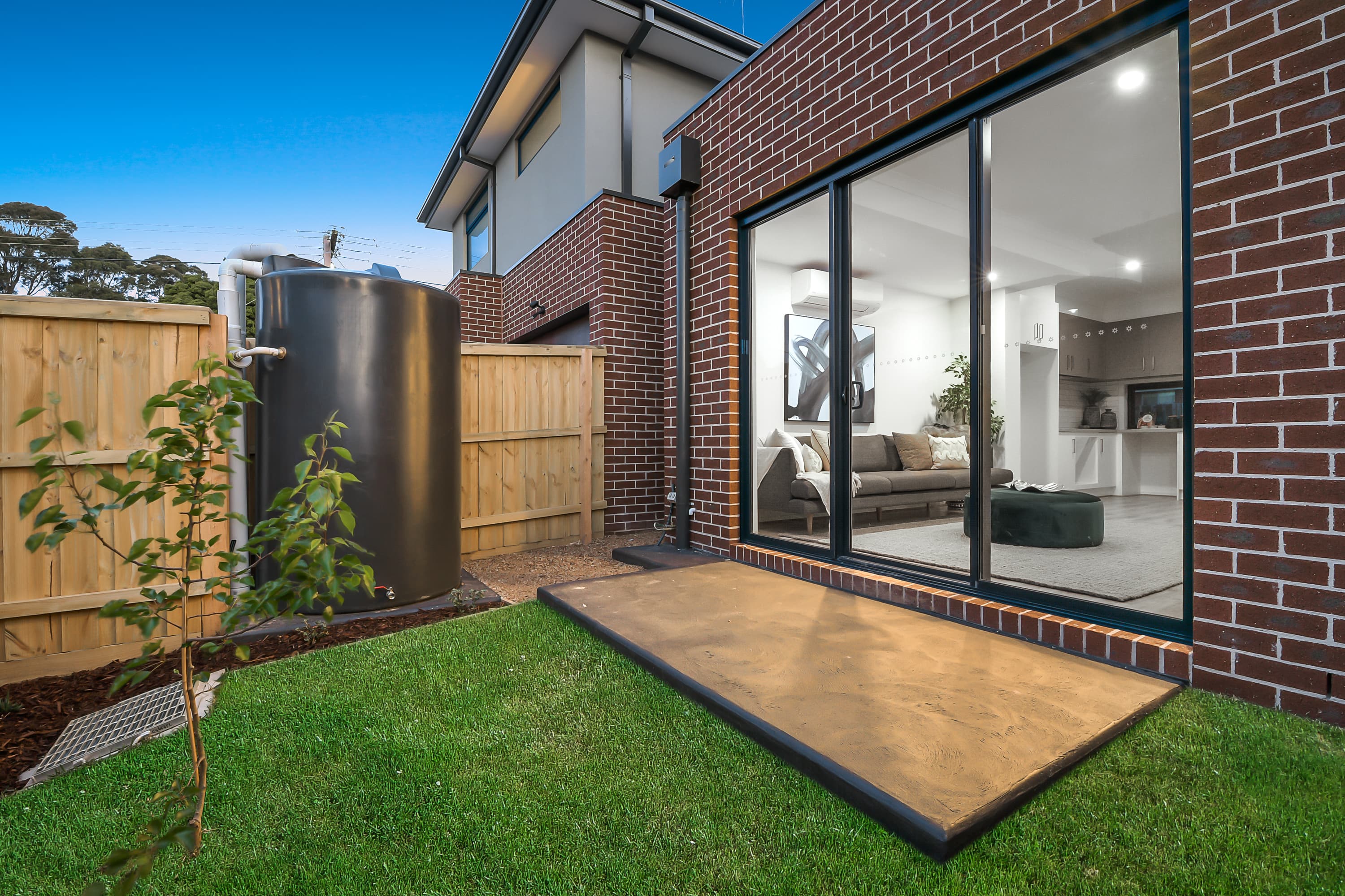 6 Townhouses thumbnail 2